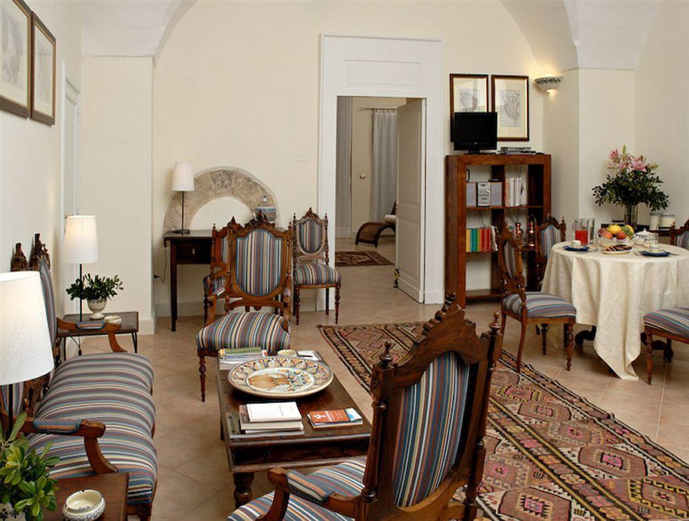 Palazzo Bernardini Suites Lecce Exterior foto