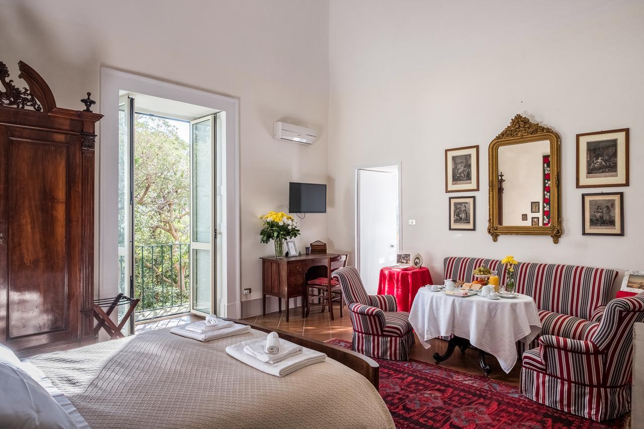 Palazzo Bernardini Suites Lecce Exterior foto