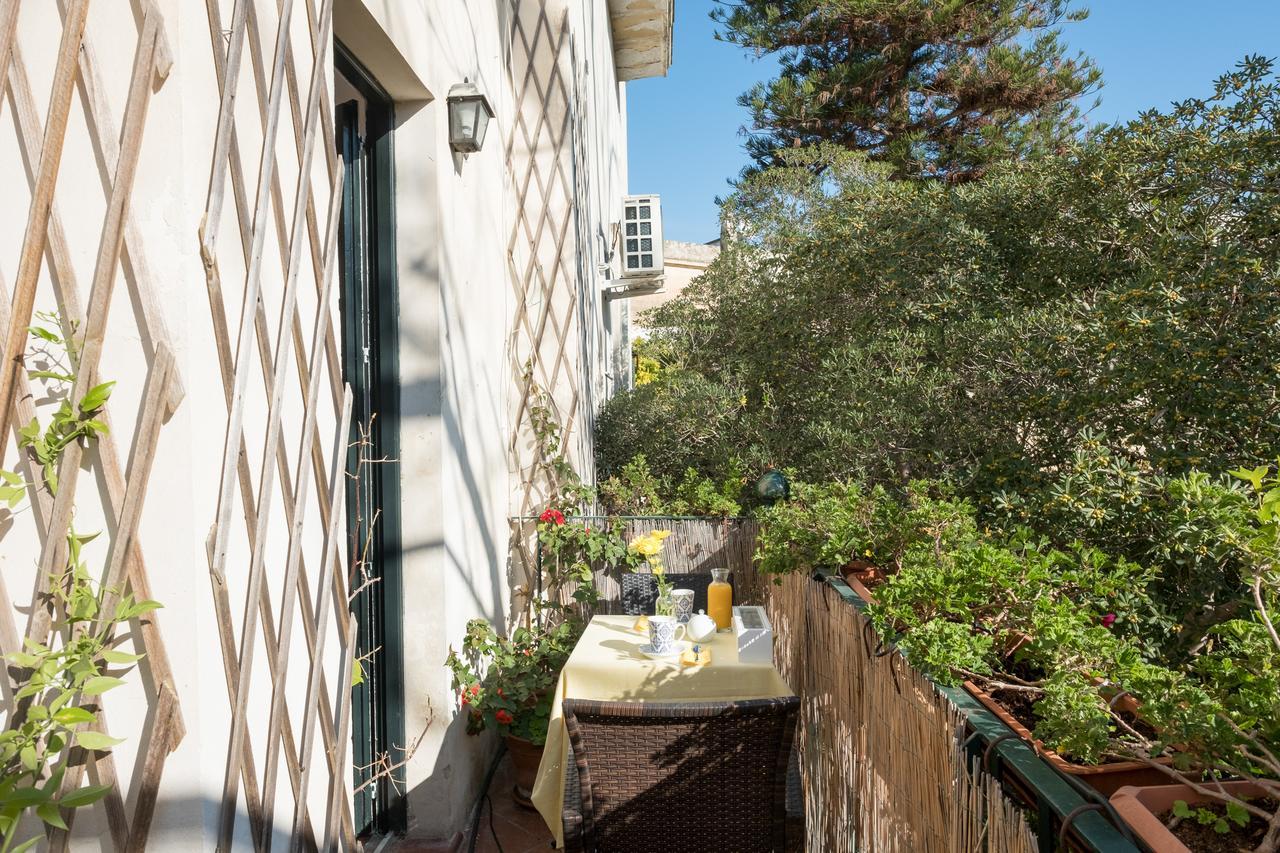 Palazzo Bernardini Suites Lecce Exterior foto